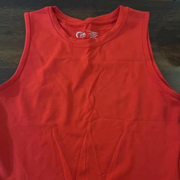 Zyia stronger high neck crop - Picture 1 of 2